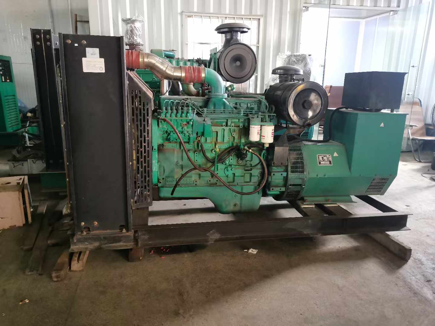 韩城发电机租赁如何确定电缆的承载电流是否在安全范围内？